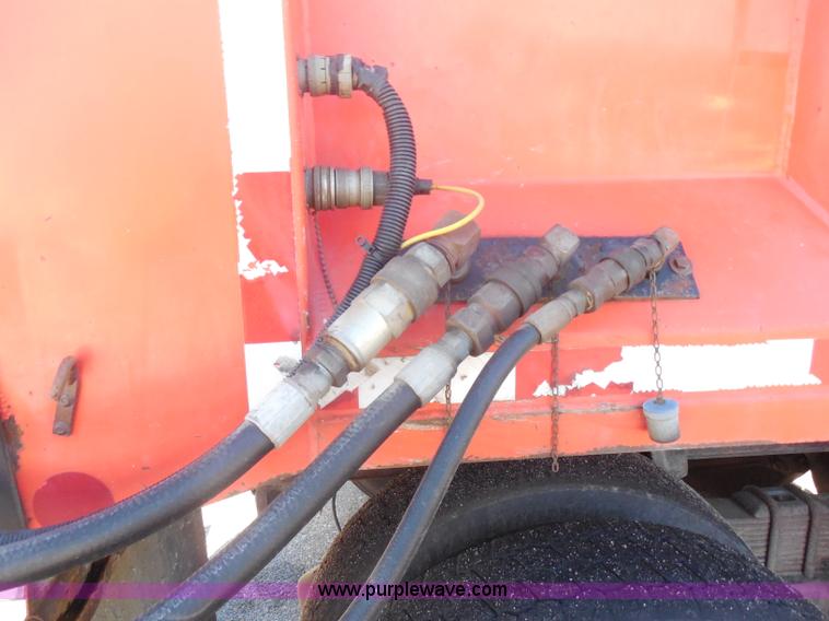 image for item I1374 1999 International 4900 dump truck