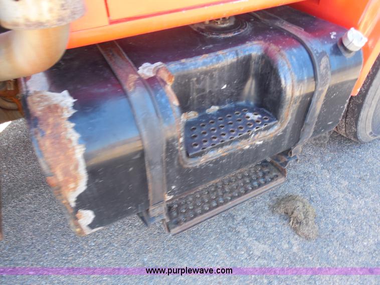 image for item I1374 1999 International 4900 dump truck