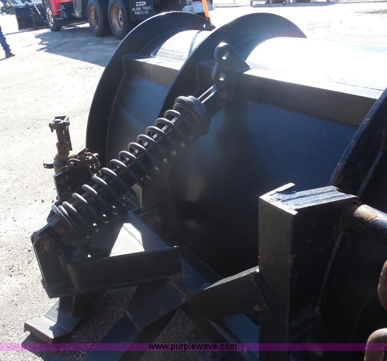 image for item I1374 1999 International 4900 dump truck