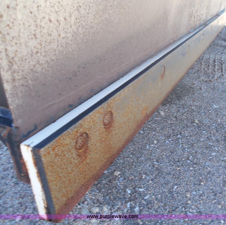 image for item I1374 1999 International 4900 dump truck