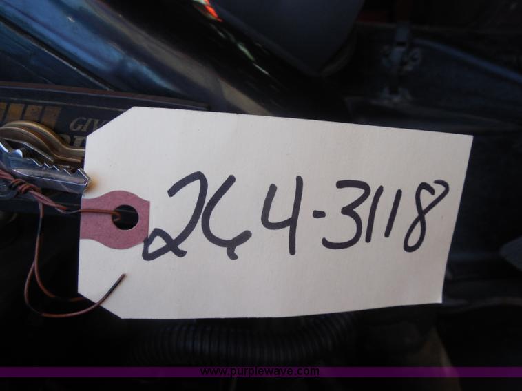 image for item I1374 1999 International 4900 dump truck