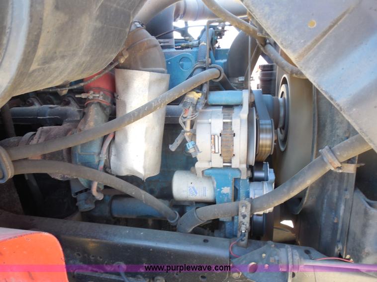 image for item I1375 1999 International 4900 dump truck