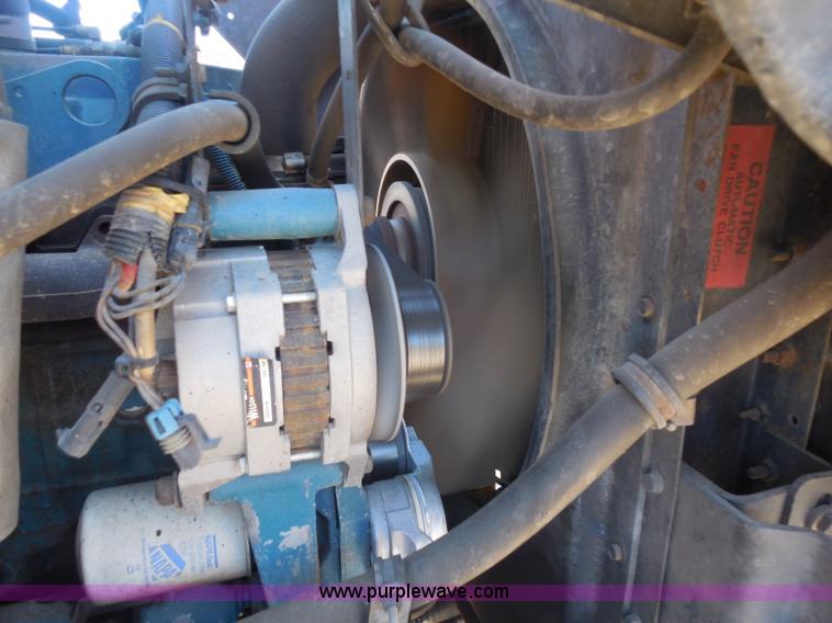 image for item I1375 1999 International 4900 dump truck