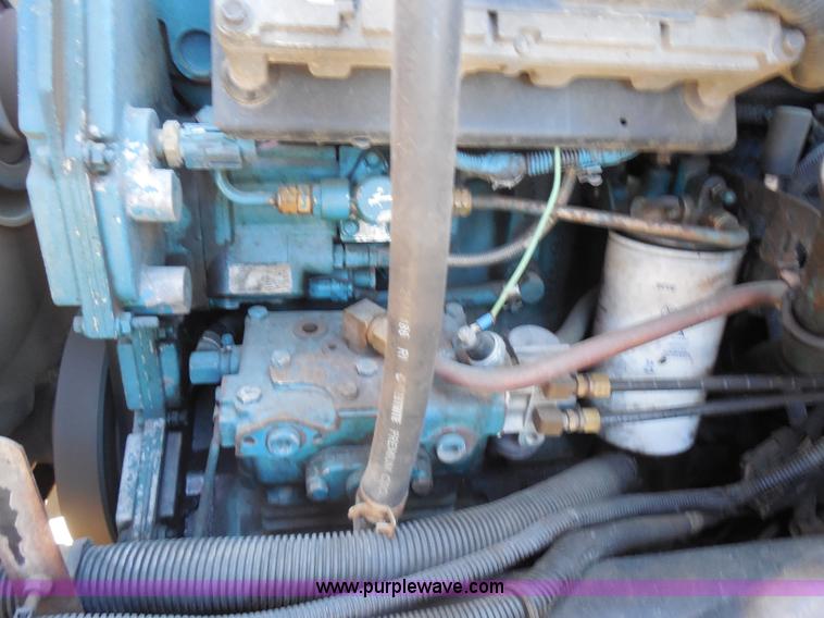 image for item I1375 1999 International 4900 dump truck