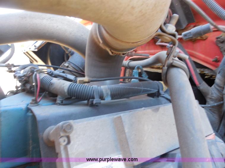 image for item I1375 1999 International 4900 dump truck