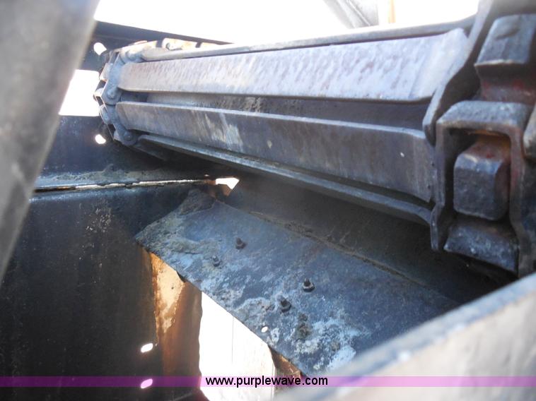 image for item I1375 1999 International 4900 dump truck