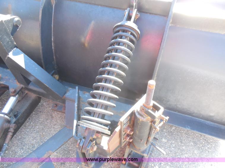 image for item I1375 1999 International 4900 dump truck