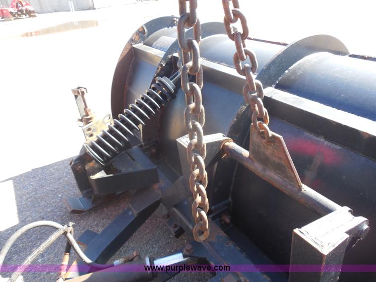 image for item I1375 1999 International 4900 dump truck