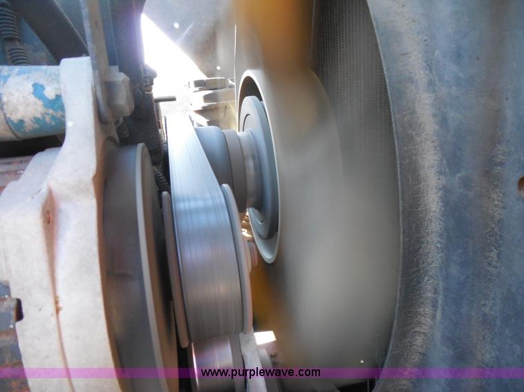 image for item I1377 1999 International 4900 dump truck