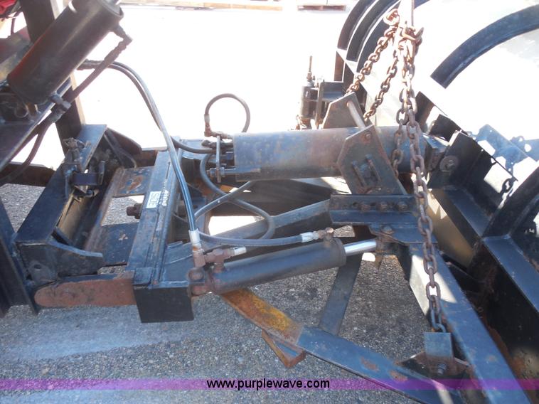 image for item I1377 1999 International 4900 dump truck