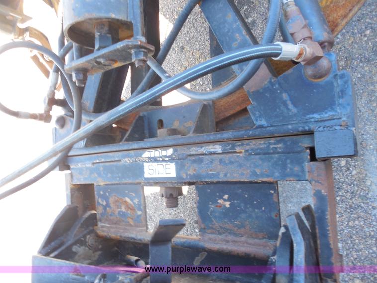 image for item I1377 1999 International 4900 dump truck