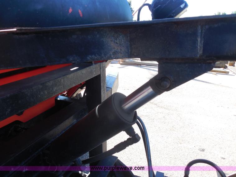 image for item I1377 1999 International 4900 dump truck