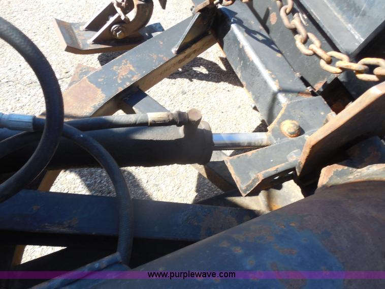 image for item I1377 1999 International 4900 dump truck