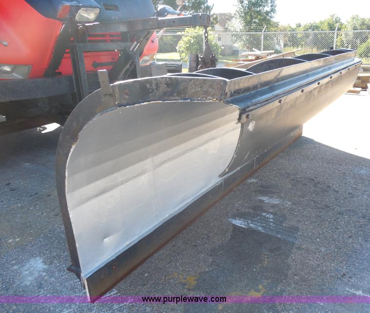 image for item I1377 1999 International 4900 dump truck