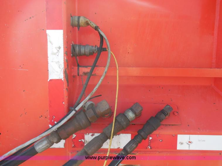 image for item I1377 1999 International 4900 dump truck