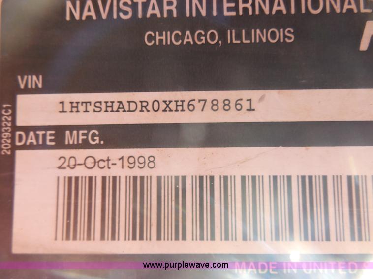 image for item I1377 1999 International 4900 dump truck