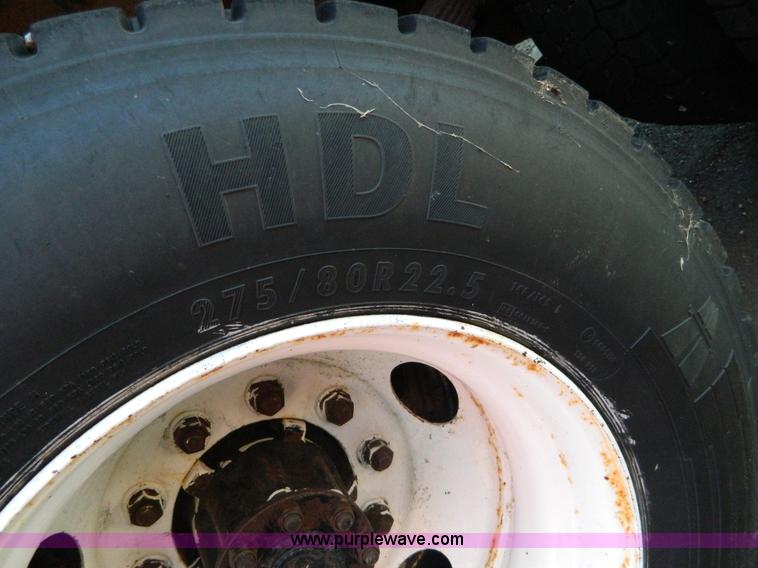 image for item I1377 1999 International 4900 dump truck