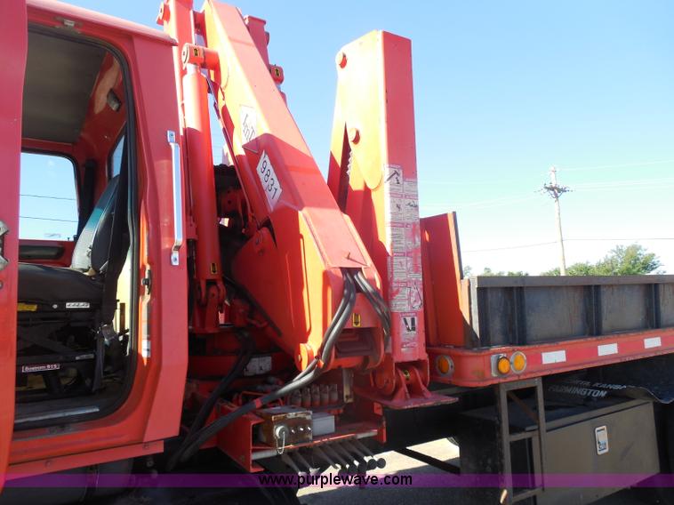 image for item I1378 1994 Ford LNT8000 tilt bed truck