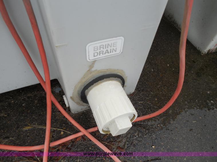 image for item I1391 1998 Varitech Industries SB600 salt brine mixer