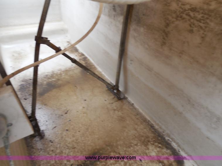 image for item I1392 1998 Varitech Industries SB600 salt brine mixer