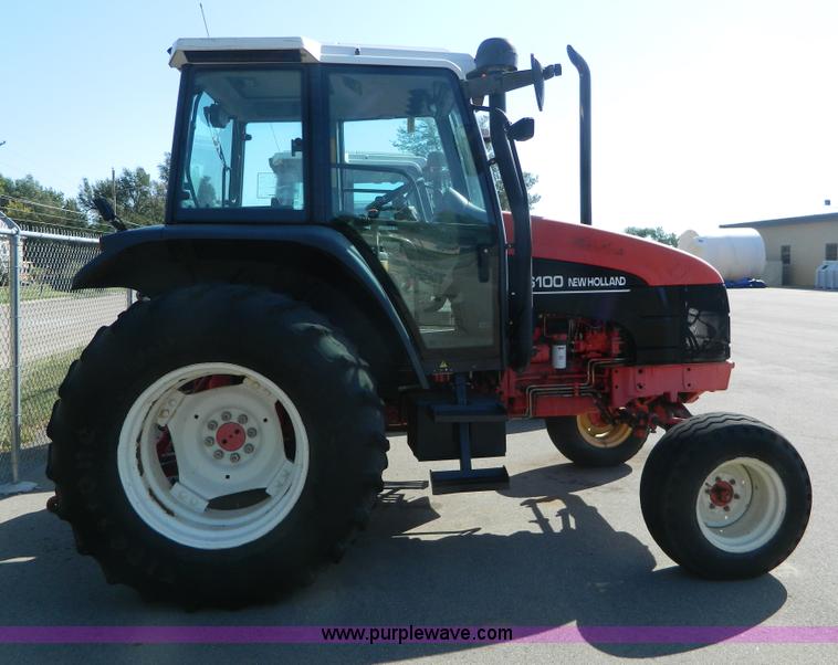 image for item I1396 1999 Ford TS100 tractor