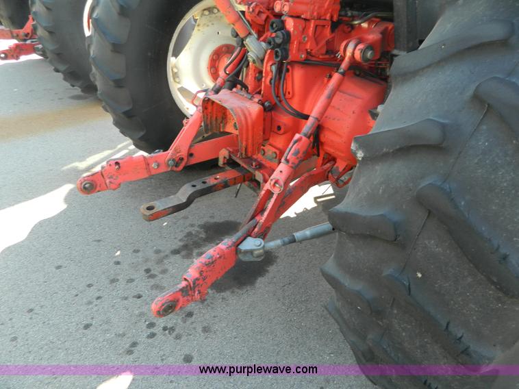 image for item I1396 1999 Ford TS100 tractor