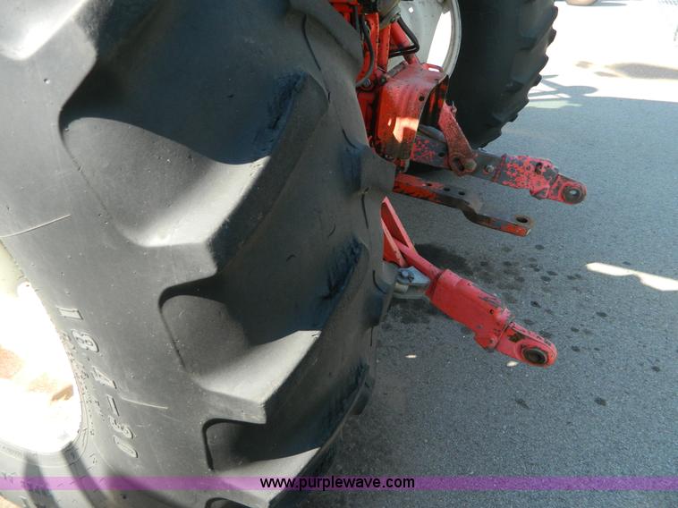 image for item I1396 1999 Ford TS100 tractor