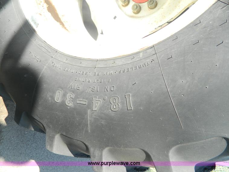 image for item I1396 1999 Ford TS100 tractor