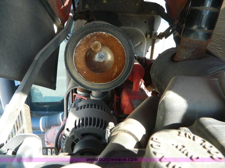 image for item I1396 1999 Ford TS100 tractor