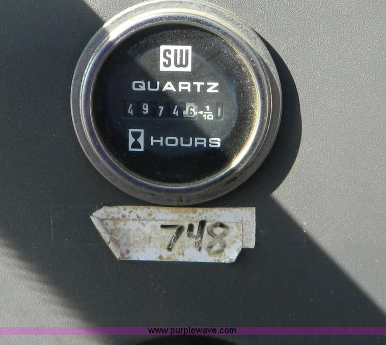 image for item I1396 1999 Ford TS100 tractor