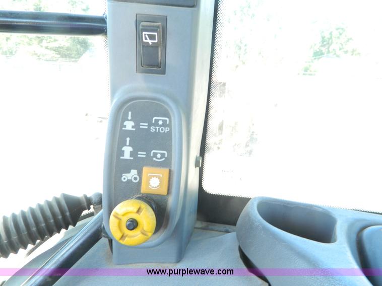 image for item I1396 1999 Ford TS100 tractor