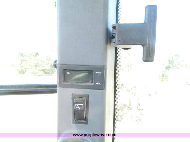 image for item I1396 1999 Ford TS100 tractor