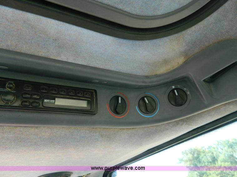 image for item I1396 1999 Ford TS100 tractor