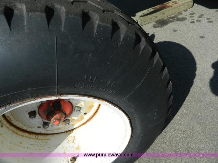 image for item I1397 1997 Ford 6640SL tractor