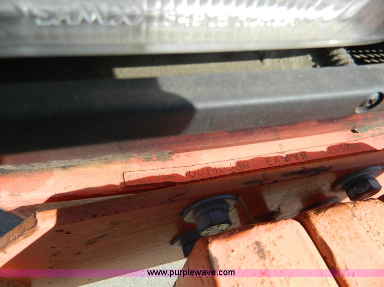 image for item I1397 1997 Ford 6640SL tractor