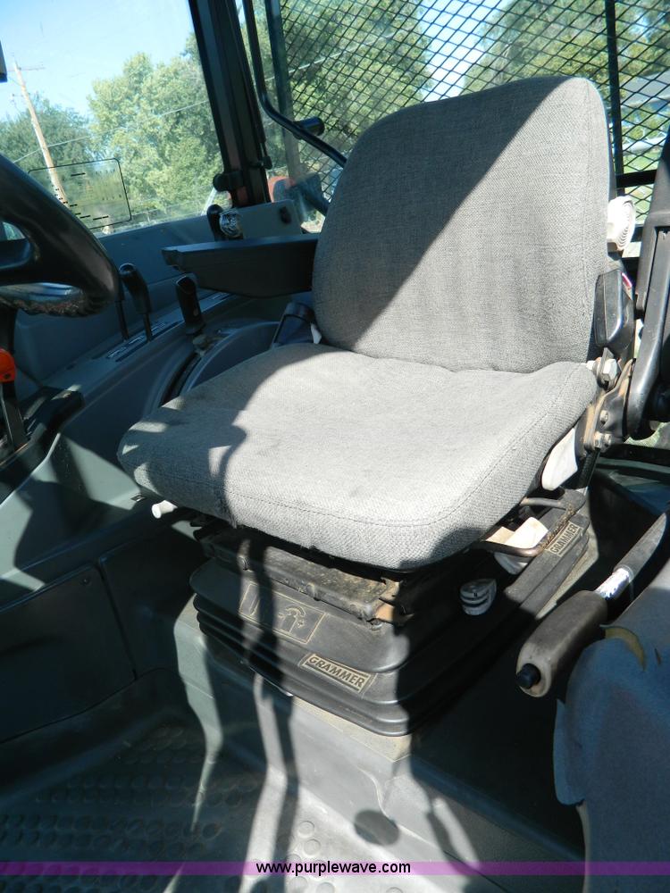 image for item I1397 1997 Ford 6640SL tractor