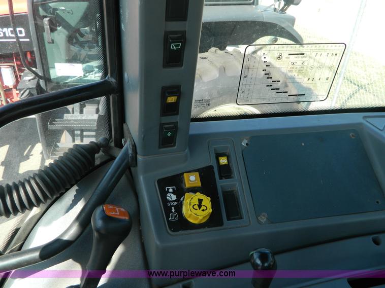 image for item I1397 1997 Ford 6640SL tractor