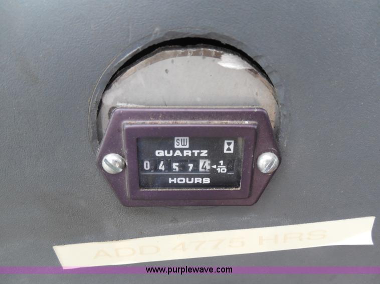 image for item I1398 1999 Ford TS100 tractor