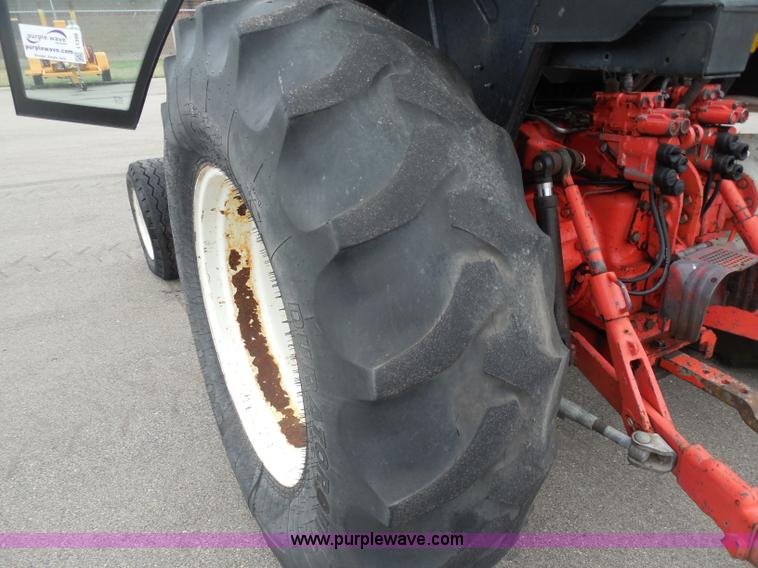 image for item I1398 1999 Ford TS100 tractor