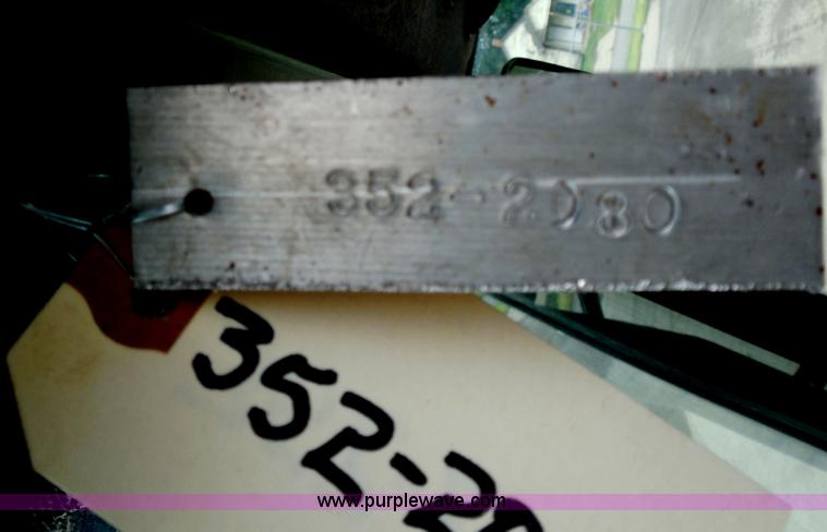 image for item I1398 1999 Ford TS100 tractor