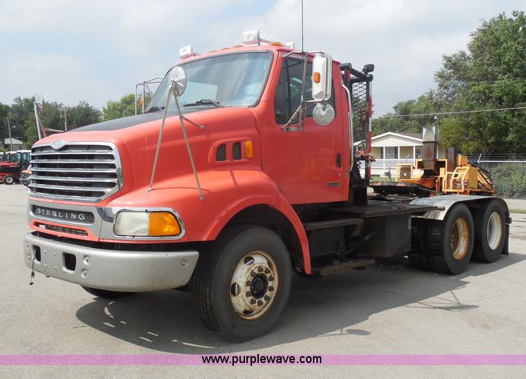 image for item I1411 2002 Sterling LT9500 semi truck
