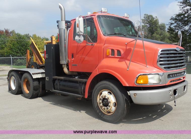 image for item I1411 2002 Sterling LT9500 semi truck