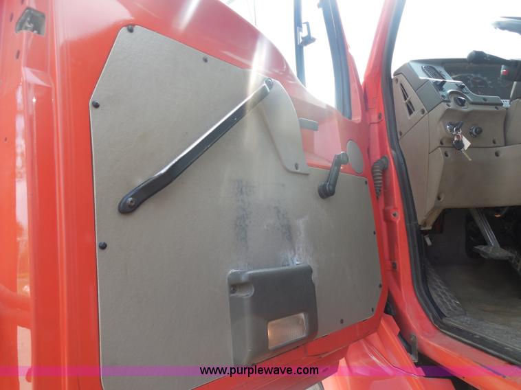 image for item I1411 2002 Sterling LT9500 semi truck