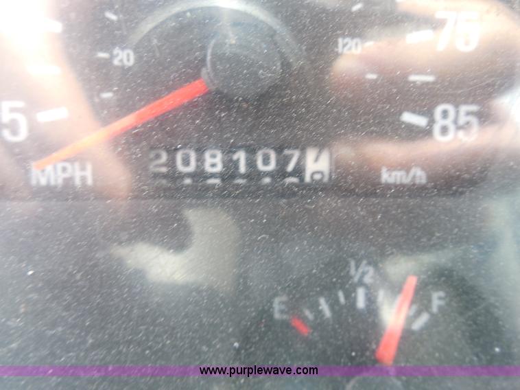 image for item I1411 2002 Sterling LT9500 semi truck