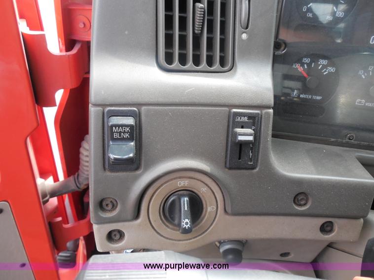 image for item I1411 2002 Sterling LT9500 semi truck