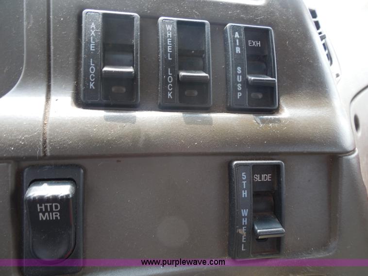 image for item I1411 2002 Sterling LT9500 semi truck