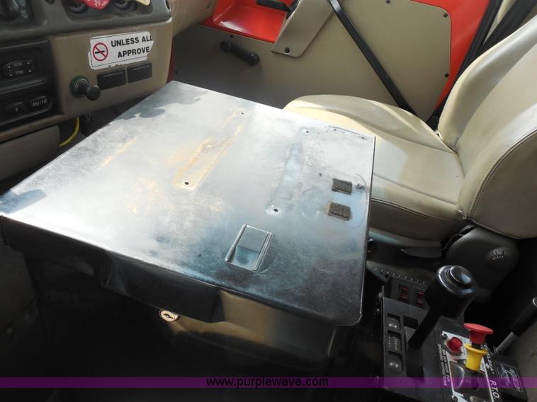 image for item I1411 2002 Sterling LT9500 semi truck