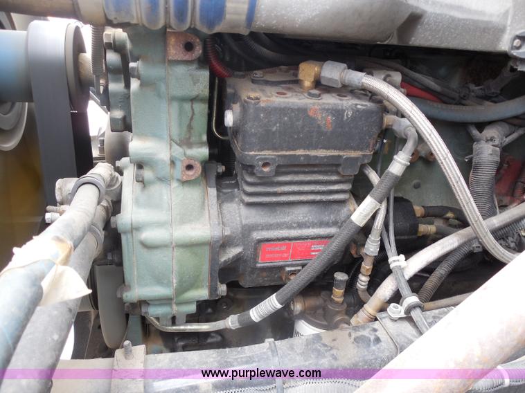 image for item I1411 2002 Sterling LT9500 semi truck