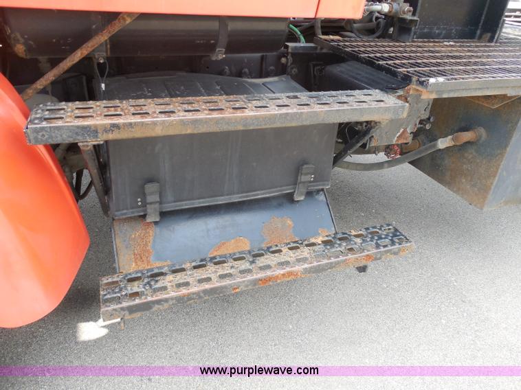 image for item I1411 2002 Sterling LT9500 semi truck