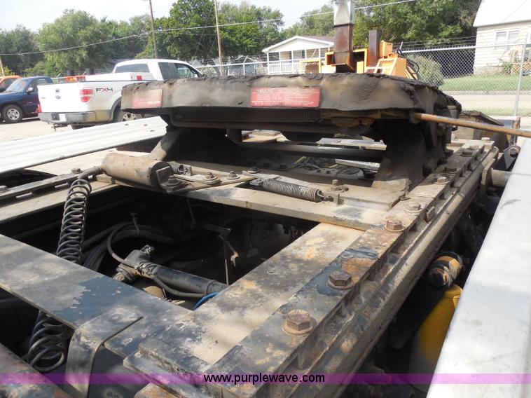 image for item I1411 2002 Sterling LT9500 semi truck